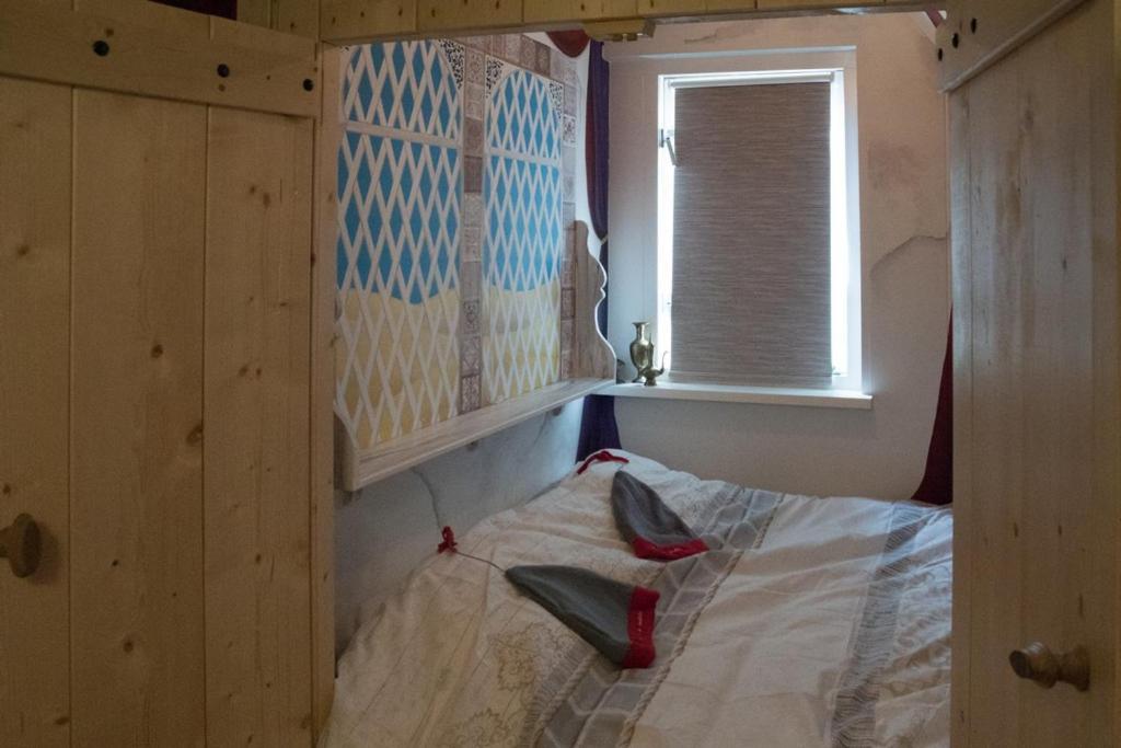Groepsaccommodatie Kom In De Bedstee Sprookje Winterswijk Bagian luar foto